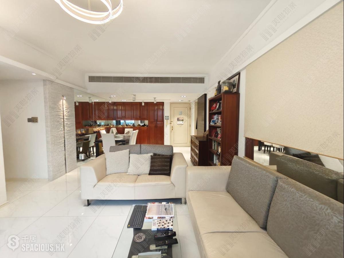 Wan Chai - Convention Plaza Apartments 01