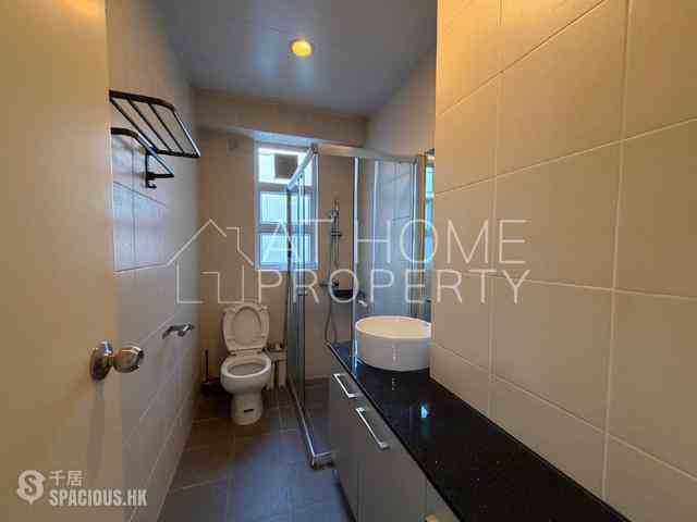 Mid Levels West - Bonanza Court 07