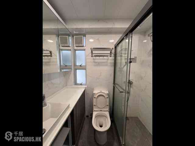 Kennedy Town - Pearl Court 06