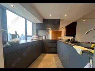Mid Levels Central - Birchwood Place 02