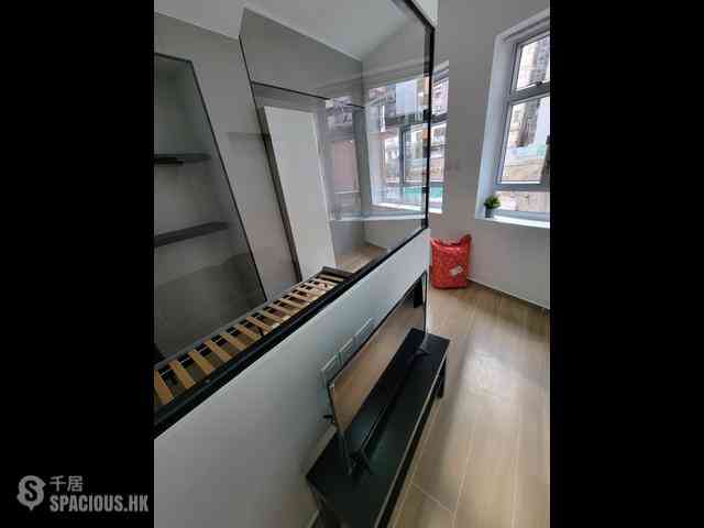 Soho - 24, Elgin Street 02