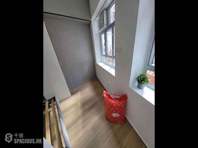 Soho - 24, Elgin Street 03