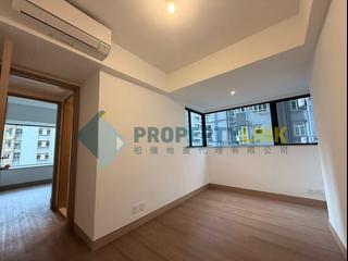 Mid Levels Central - 62B, Robinson Road 06