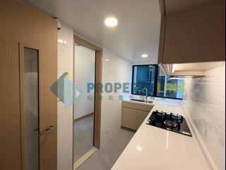 Mid Levels Central - 62B, Robinson Road 09