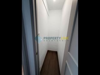 Mid Levels Central - 62B, Robinson Road 04