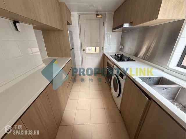Mid Levels Central - 62B, Robinson Road 07