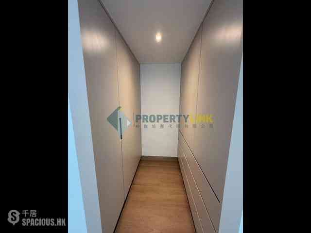 Mid Levels Central - 62B, Robinson Road 11