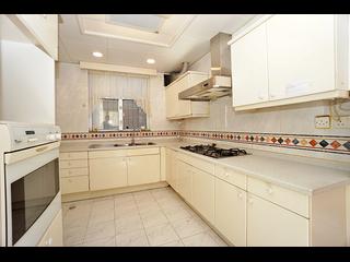 The Peak - Sunshine Villa 06