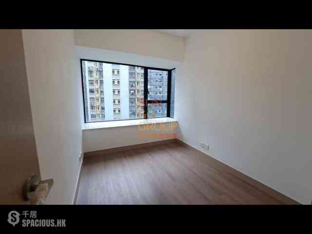 Mid Levels Central - 62B, Robinson Road 05