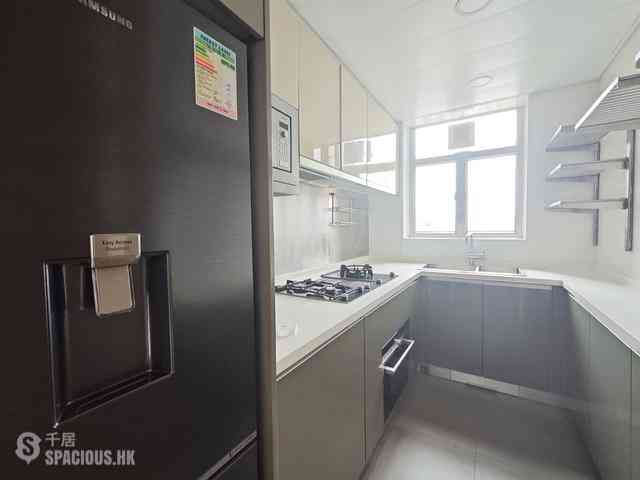 Sai Ying Pun - Island Crest 01