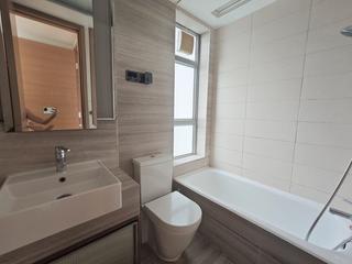 Sai Ying Pun - Island Crest 02
