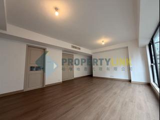 Mid Levels Central - 62B, Robinson Road 03