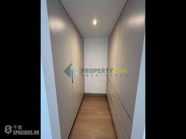 Mid Levels Central - 62B, Robinson Road 08