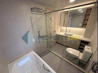 Mid Levels Central - 62B, Robinson Road 09