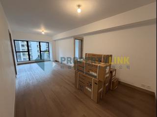 Mid Levels Central - 62B, Robinson Road 02