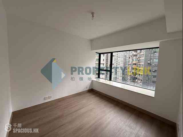 Mid Levels Central - 62B, Robinson Road 04