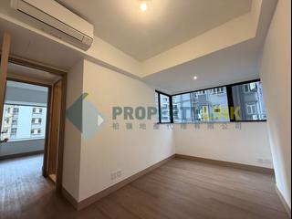 Mid Levels Central - 62B, Robinson Road 06