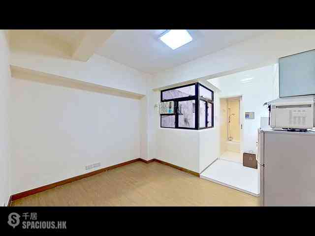 Sheung Wan - 13-15, Queen's Road West 05