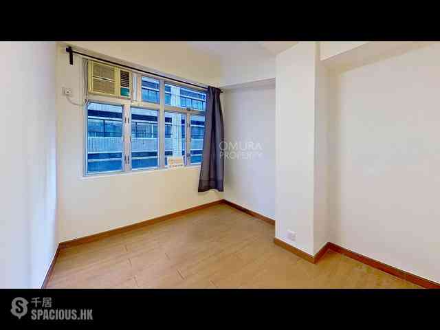 Sheung Wan - 13-15, Queen's Road West 12