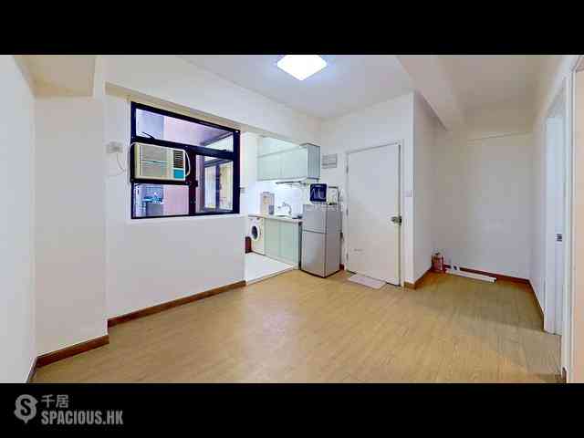 Sheung Wan - 13-15, Queen's Road West 13