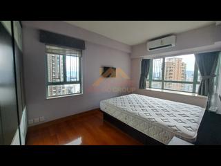 Mid Levels Central - Goldwin Heights 03