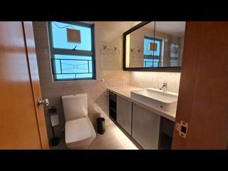 Mid Levels Central - Goldwin Heights 10
