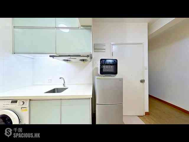 Sheung Wan - 13-15, Queen's Road West 14