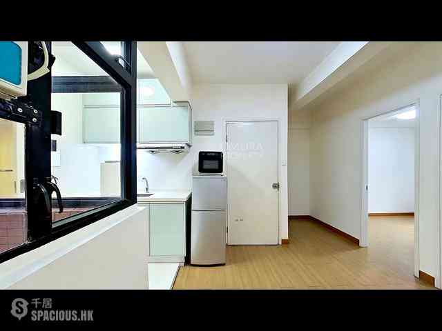 Sheung Wan - 13-15, Queen's Road West 15
