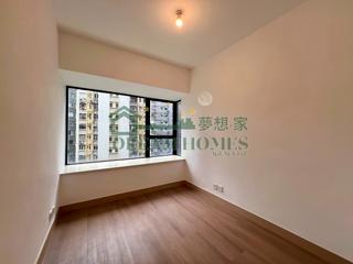 Mid Levels Central - 62B, Robinson Road 04