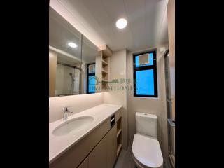 Mid Levels Central - 62B, Robinson Road 07