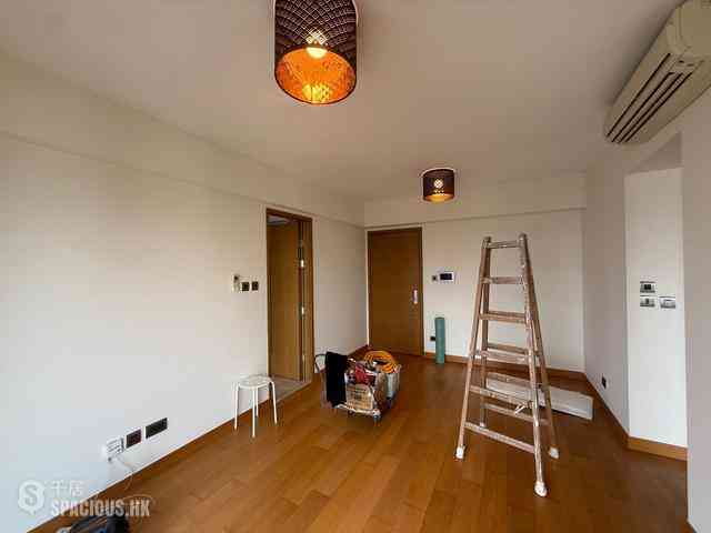 Sai Ying Pun - The Nova 09