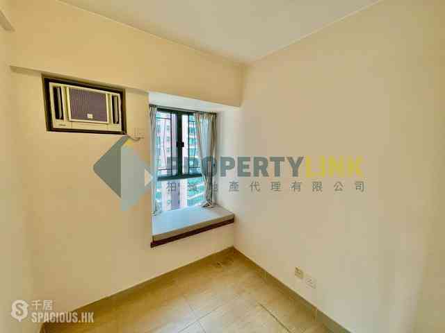 Sheung Wan - Queen's Terrace 07