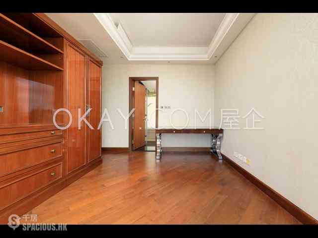 Tai Hang - The Signature 08