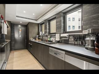 Mid Levels Central - Grenville House 22
