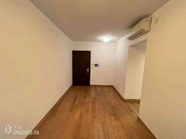Soho - Centrestage 12