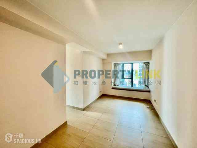 Sheung Wan - Queen's Terrace 02