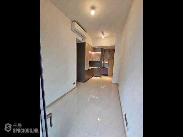 Sai Ying Pun - Upper Manor 02