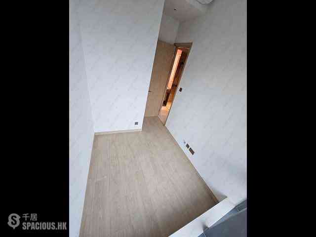 Sai Ying Pun - Upper Manor 03