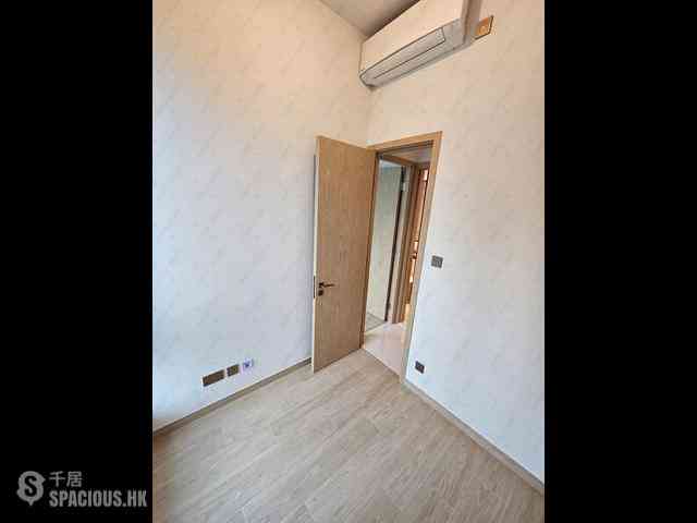 Sai Ying Pun - Upper Manor 05