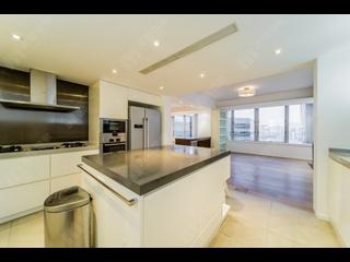 Wan Chai - Convention Plaza Apartments 07