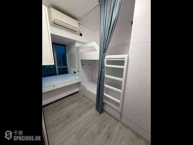 Tsim Sha Tsui - The Victoria Towers 07