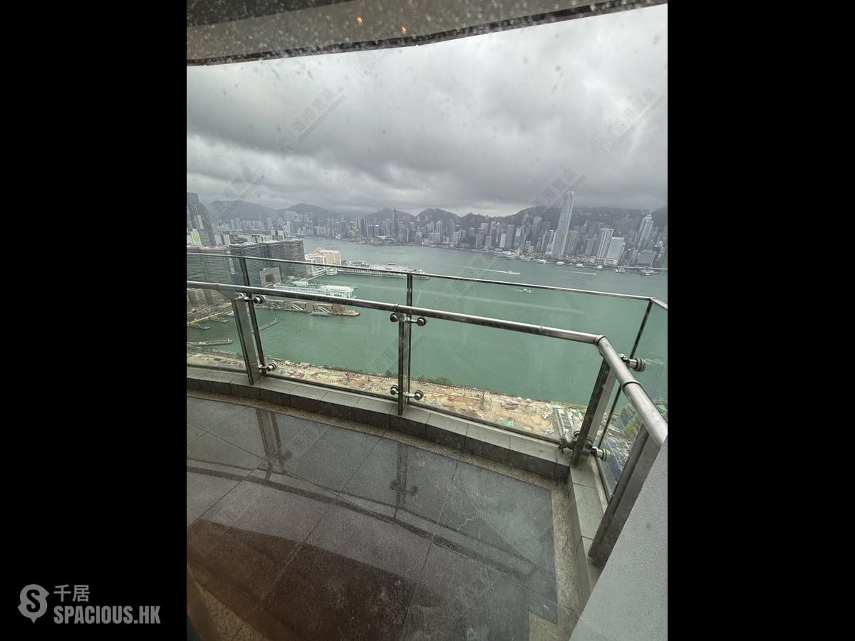 West Kowloon - The Harbourside Block 2 01