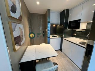 Sai Ying Pun - The Queens 02
