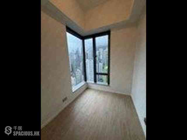Sai Ying Pun - Des Voeux W Residence 02