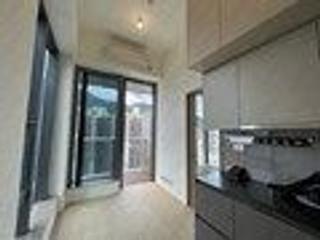 Sai Ying Pun - Des Voeux W Residence 03