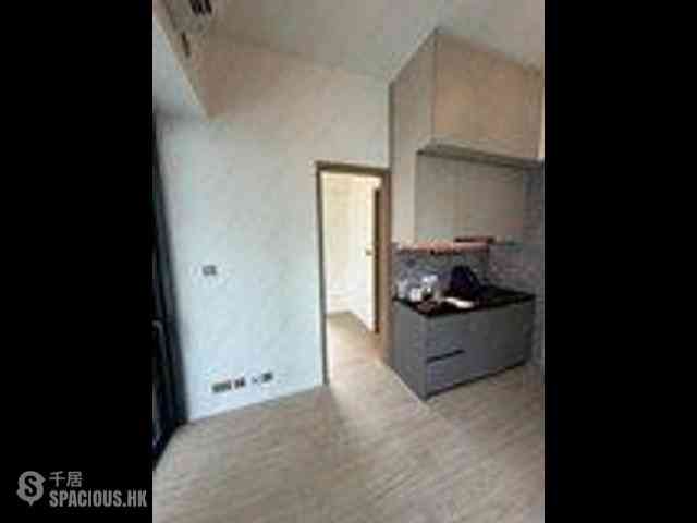 Sai Ying Pun - Des Voeux W Residence 03