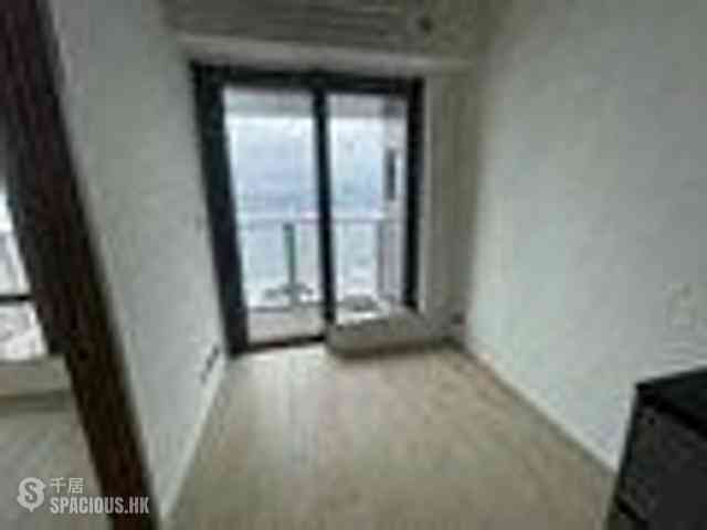 Sai Ying Pun - Des Voeux W Residence 03