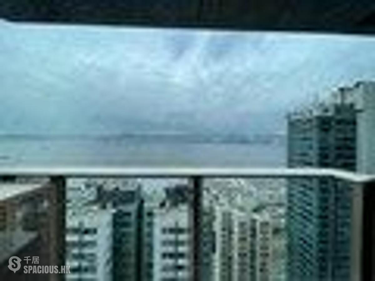 Sai Ying Pun - Des Voeux W Residence 01