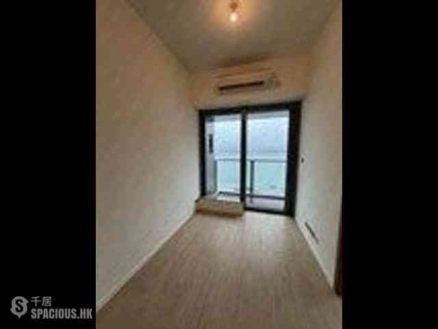 Sai Ying Pun - Des Voeux W Residence 02