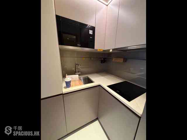 Sai Ying Pun - Upper Manor 02